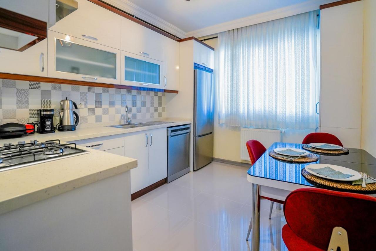 Central And Comfy Flat With Balcony In Muratpasa Antalya Luaran gambar