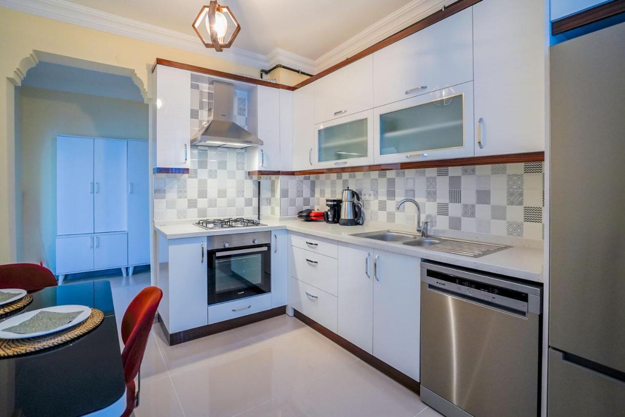 Central And Comfy Flat With Balcony In Muratpasa Antalya Luaran gambar
